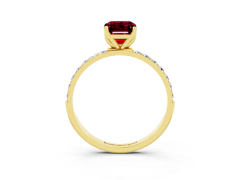 Yellow gold Emerald Cut Garnet Solitaire Engagement Ring with Pavé Band and Prong Setting_3