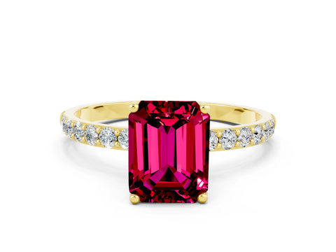 Yellow gold Emerald Cut Garnet Solitaire Engagement Ring with Pavé Band and Prong Setting