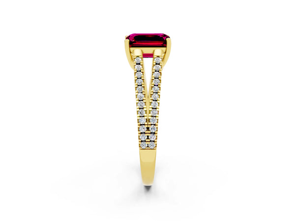 Yellow gold Emerald Cut Garnet Solitaire Engagement Ring with Split Shank Pavé Band