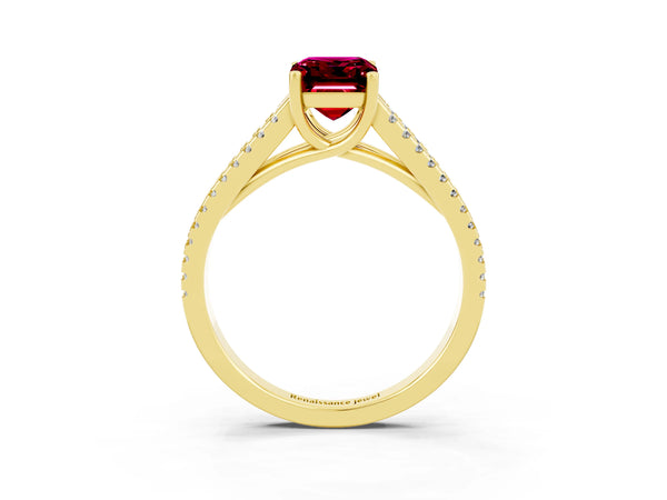 Yellow gold Emerald Cut Garnet Solitaire Engagement Ring with Split Shank Pavé Band