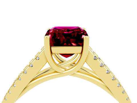 Yellow gold Emerald Cut Garnet Solitaire Engagement Ring with Split Shank Pavé Band_4