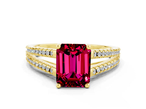 Yellow gold Emerald Cut Garnet Solitaire Engagement Ring with Split Shank Pavé Band