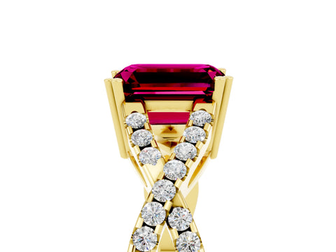 Yellow gold Emerald Cut Garnet Solitaire Ring with Four-Prong Setting and Twisted Pavé Band_5