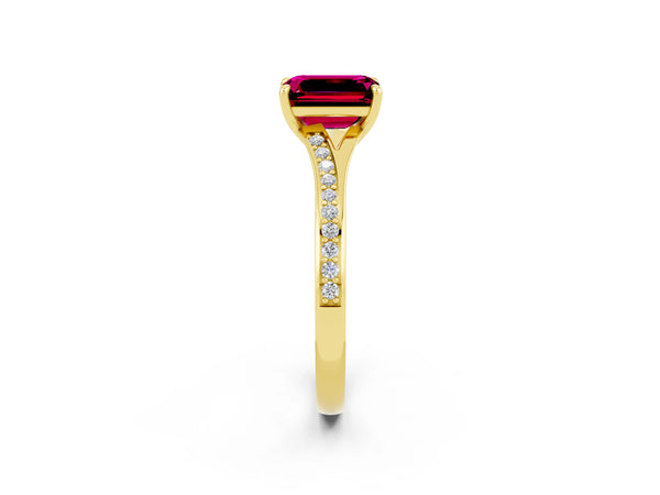 Yellow gold Emerald Cut Garnet Solitaire Ring with Pavé Band and Prong Setting