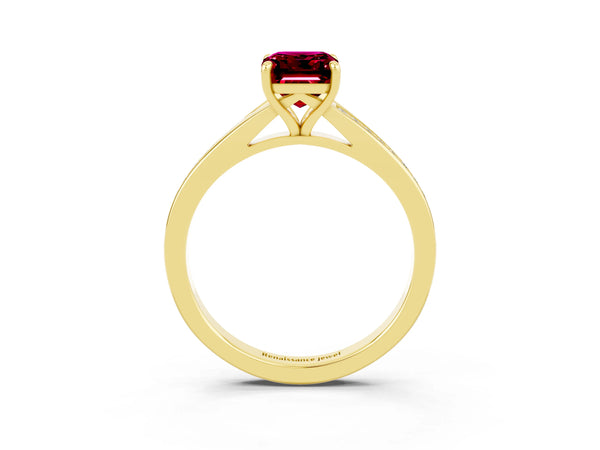 Yellow gold Emerald Cut Garnet Solitaire Ring with Pavé Band and Prong Setting