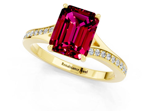Yellow gold Emerald Cut Garnet Solitaire Ring with Pavé Band and Prong Setting_37