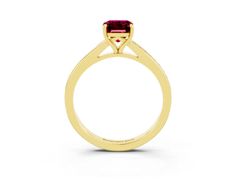 Yellow gold Emerald Cut Garnet Solitaire Ring with Pavé Band and Prong Setting_3
