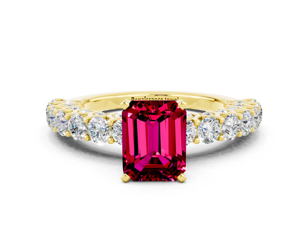 Yellow gold Emerald Cut Garnet Solitaire Ring with Shared Prong Pavé Band and Four-Prong Setting