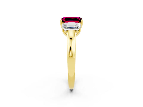 Yellow gold Emerald Cut Garnet Three-Stone Ring with Four-Prong Setting and Classic Band_2