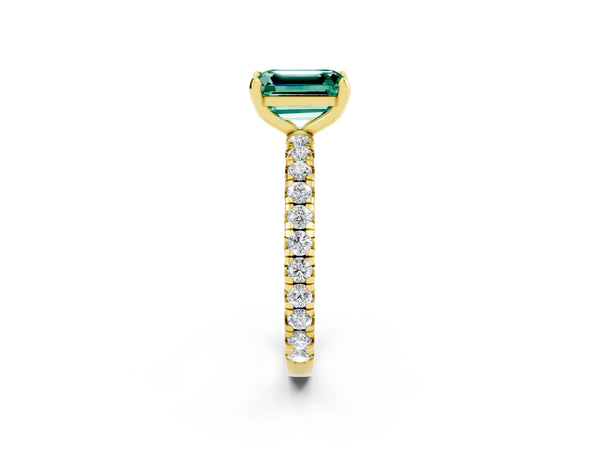Yellow gold Emerald Cut Green Sapphire Pavé Solitaire Ring with Round Band and Prong Setting
