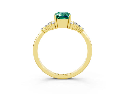 Yellow gold Emerald Cut Green Sapphire Ring with Side Stones and Four-Prong Setting_39