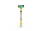 Yellow gold Emerald Cut Green Sapphire Solitaire Pavé Band with Four-Prong Setting_2