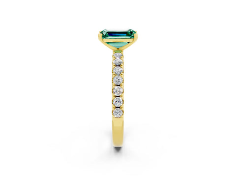 Yellow gold Emerald Cut Green Sapphire Solitaire Pavé Band with Four-Prong Setting_2