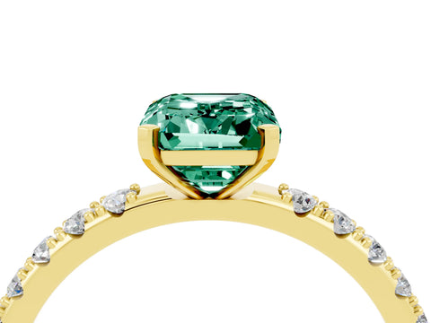 Yellow gold Emerald Cut Green Sapphire Solitaire Pavé Band with Four-Prong Setting_4