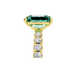 Yellow gold Emerald Cut Green Sapphire Solitaire Pavé Band with Four-Prong Setting_5