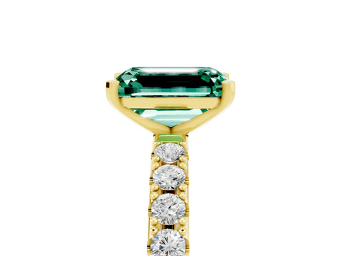 Yellow gold Emerald Cut Green Sapphire Solitaire Pavé Band with Four-Prong Setting_5
