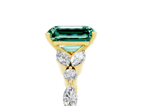 Yellow gold Emerald Cut Green Sapphire Solitaire Ring with Side Stones and Four-Prong Setting_17