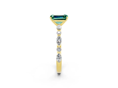 Yellow gold Emerald Cut Green Sapphire Solitaire with Side Stones on a Pavé Band and Four-Prong Setting_2