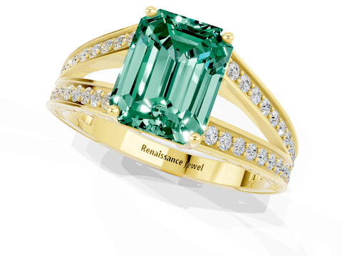 Yellow gold Emerald Cut Green Sapphire Split Shank Ring with Pavé Band and Four-Prong Setting_1