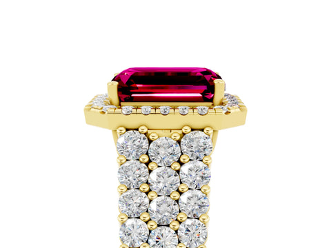 Yellow gold Emerald Cut Halo Pavé Diamond Engagement Ring with Split Shank and Four-Prong Setting_5