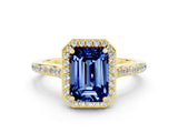 Yellow gold Emerald Cut Halo Round Diamond Pavé Band with Four-Prong Setting