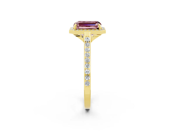 Yellow gold Emerald Cut Halo Round Diamond Pavé Band with Four-Prong Setting