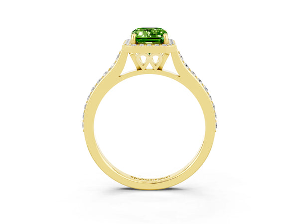 Yellow gold Emerald Cut Halo Round Diamond Pavé Band with Four-Prong Setting