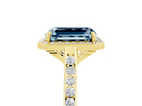 Yellow gold Emerald Cut Halo Round Diamond Pavé Band with Four-Prong Setting_5