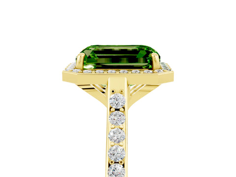 Yellow gold Emerald Cut Halo Round Diamond Pavé Band with Four-Prong Setting_5