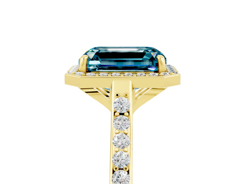 Yellow gold Emerald Cut Halo Round Diamond Pavé Band with Four-Prong Setting_5