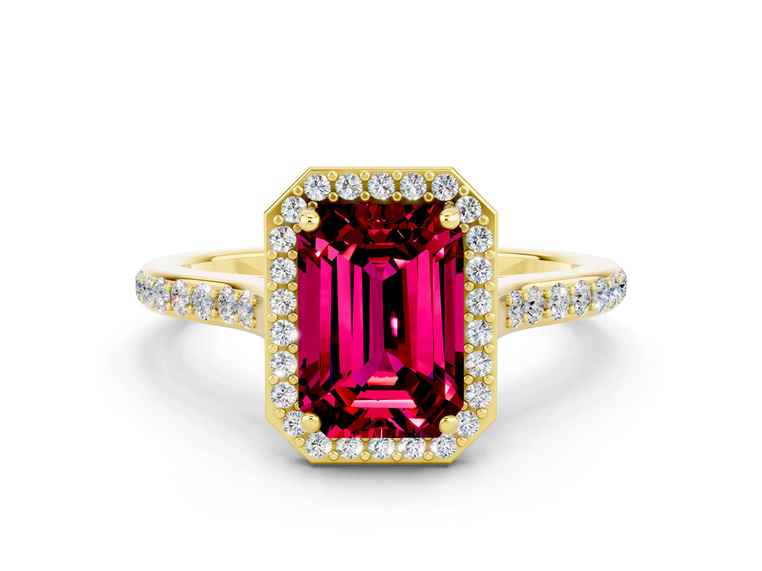 Yellow gold Emerald Cut Halo Round Diamond Pavé Band with Four-Prong Setting