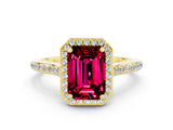 Yellow gold Emerald Cut Halo Round Diamond Pavé Band with Four-Prong Setting