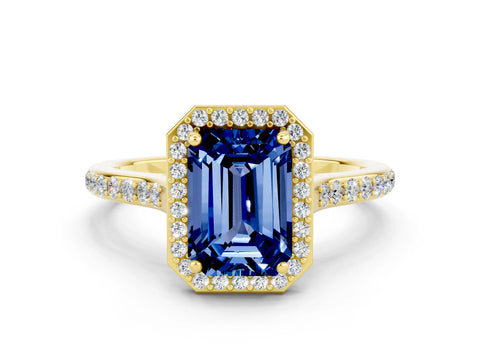 Yellow gold Emerald Cut Halo Round Diamond Pavé Band with Four-Prong Setting