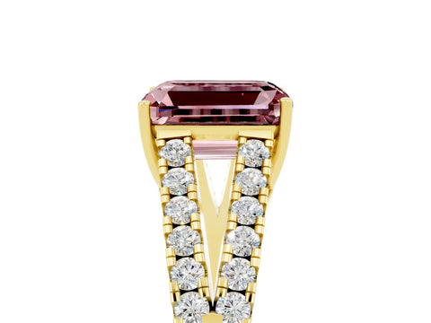 Yellow gold Emerald Cut Morganite Split Shank Pavé Engagement Ring with Four-Prong Setting_17