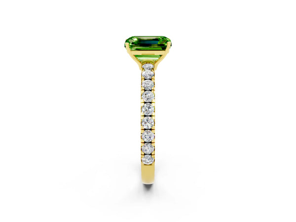 Yellow gold Emerald Cut Peridot Pavé Solitaire Engagement Ring with Four-Prong Setting