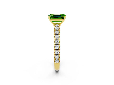 Yellow gold Emerald Cut Peridot Pavé Solitaire Engagement Ring with Four-Prong Setting_14