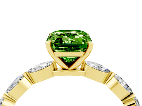 Yellow gold Emerald Cut Peridot Ring with Marquise Side Stones and Prong Setting_4