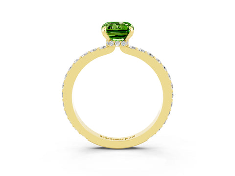 Yellow gold Emerald Cut Peridot Ring with Pavé Band and Four-Prong Setting_3