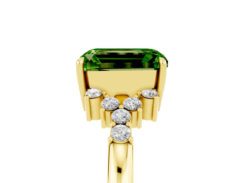 Yellow gold Emerald Cut Peridot Ring with Side Stones and Four-Prong Setting_41