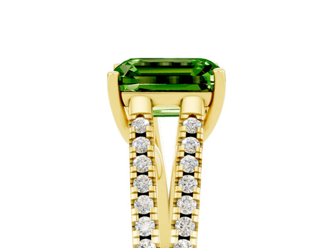 Yellow gold Emerald Cut Peridot Solitaire Engagement Ring with Split Shank Pavé Band_5