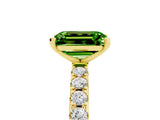 Yellow gold Emerald Cut Peridot Solitaire Pavé Band with Four-Prong Setting_5