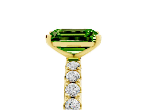 Yellow gold Emerald Cut Peridot Solitaire Pavé Band with Four-Prong Setting_5