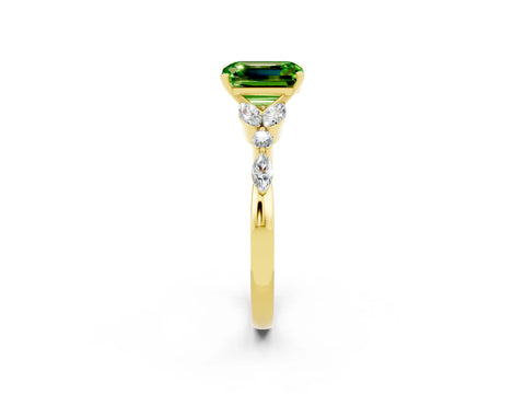 Yellow gold Emerald Cut Peridot Solitaire Ring with Side Stones and Four-Prong Setting_14