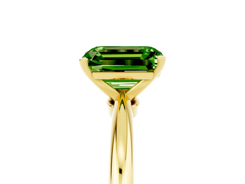 Yellow gold Emerald Cut Peridot Solitaire Ring with Six-Prong Setting and Classic Band_5