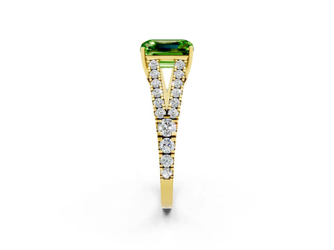 Yellow gold Emerald Cut Peridot Split Shank Pavé Engagement Ring with Four-Prong Setting_14