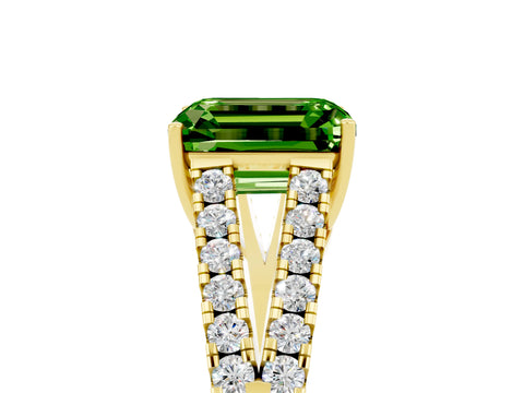 Yellow gold Emerald Cut Peridot Split Shank Pavé Engagement Ring with Four-Prong Setting_17