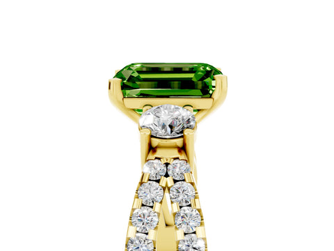 Yellow gold Emerald Cut Peridot Three-Stone Ring with Pavé Split Shank and Four-Prong Setting_5