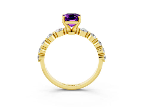 Yellow gold Emerald Cut Solitaire Amethyst Ring with Pave Band and Four-Prong Setting_3