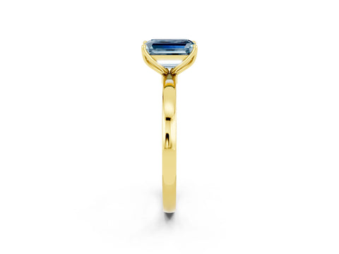 Yellow gold Emerald Cut Solitaire Diamond Ring with Thin Band and Four-Prong Setting_2