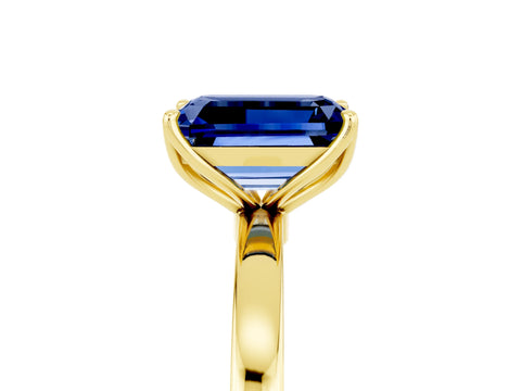 Yellow gold Emerald Cut Solitaire Diamond Ring with Thin Band and Four-Prong Setting_5